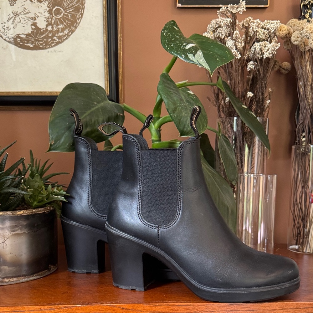Blundstone Black Heeled Boots #2365